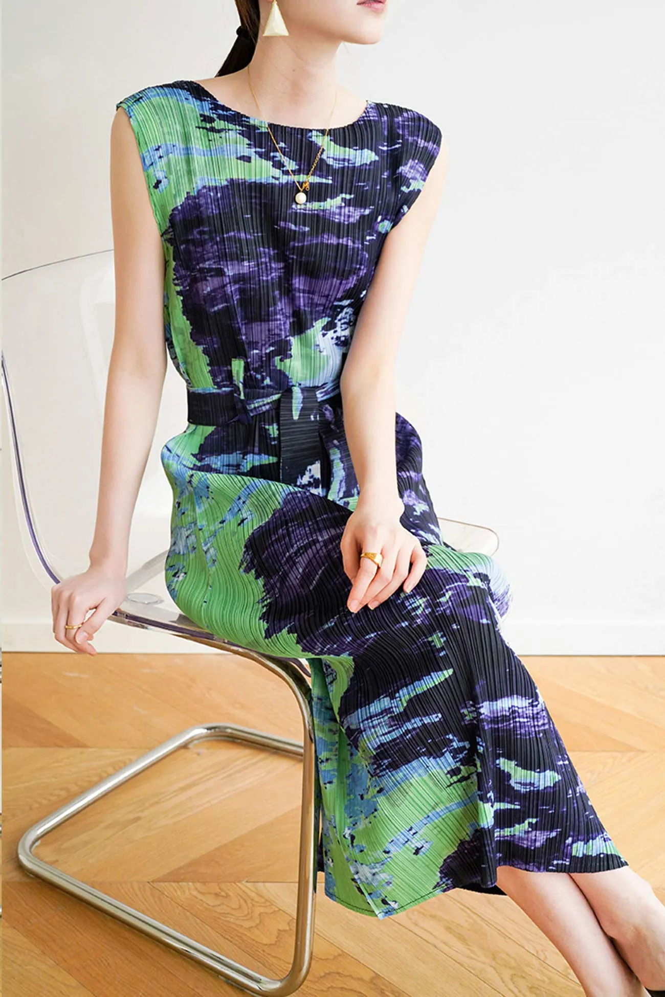 Sleeveless Side Slit Full Pleated Print Dress