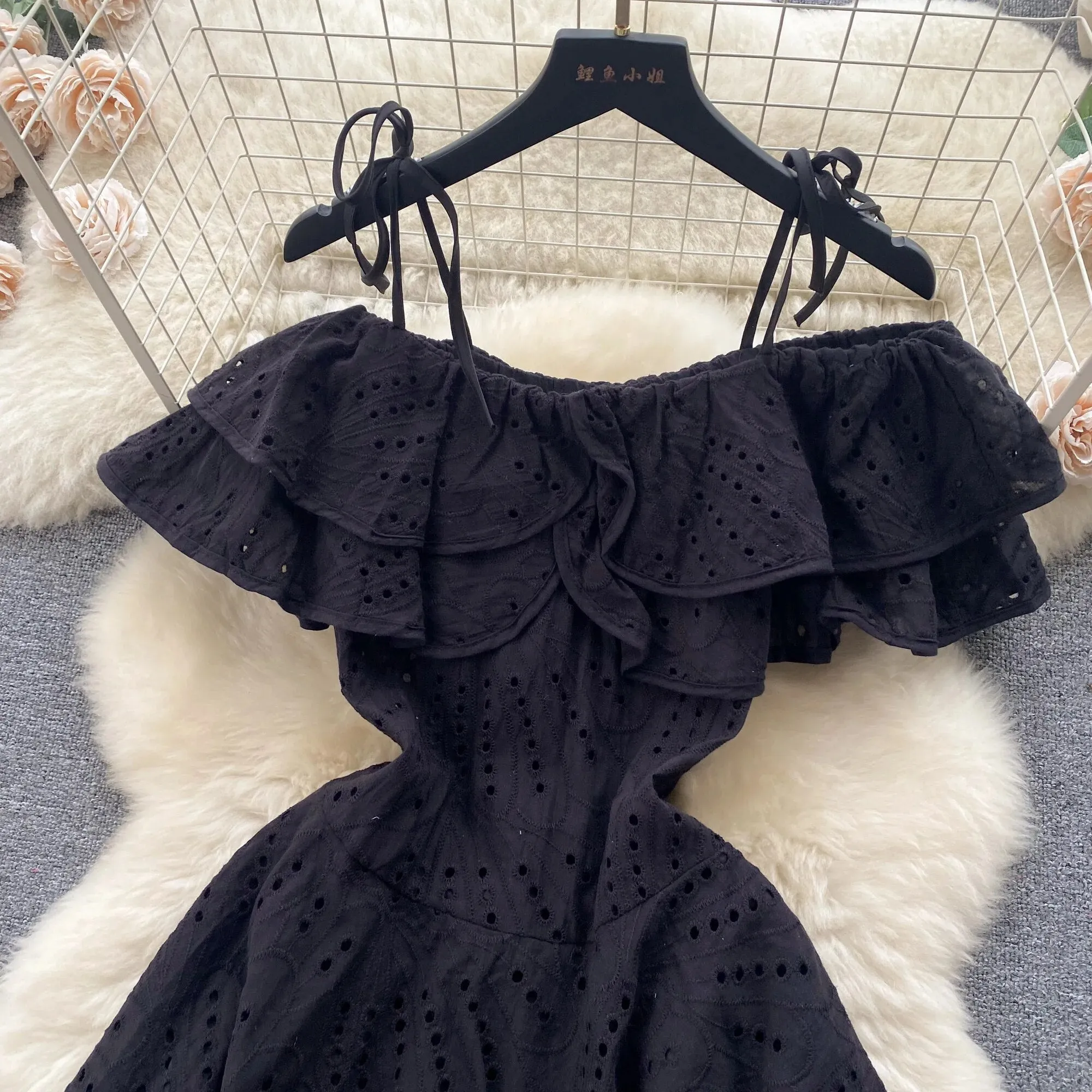 Tempa Hollow out Dress